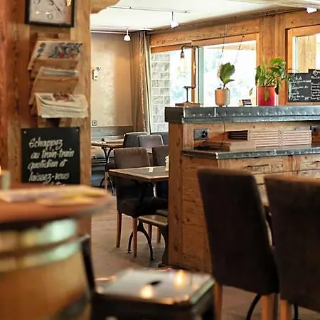 Restaurant L'escale فندق